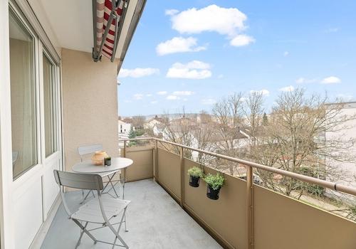 Eigener (Balkon)