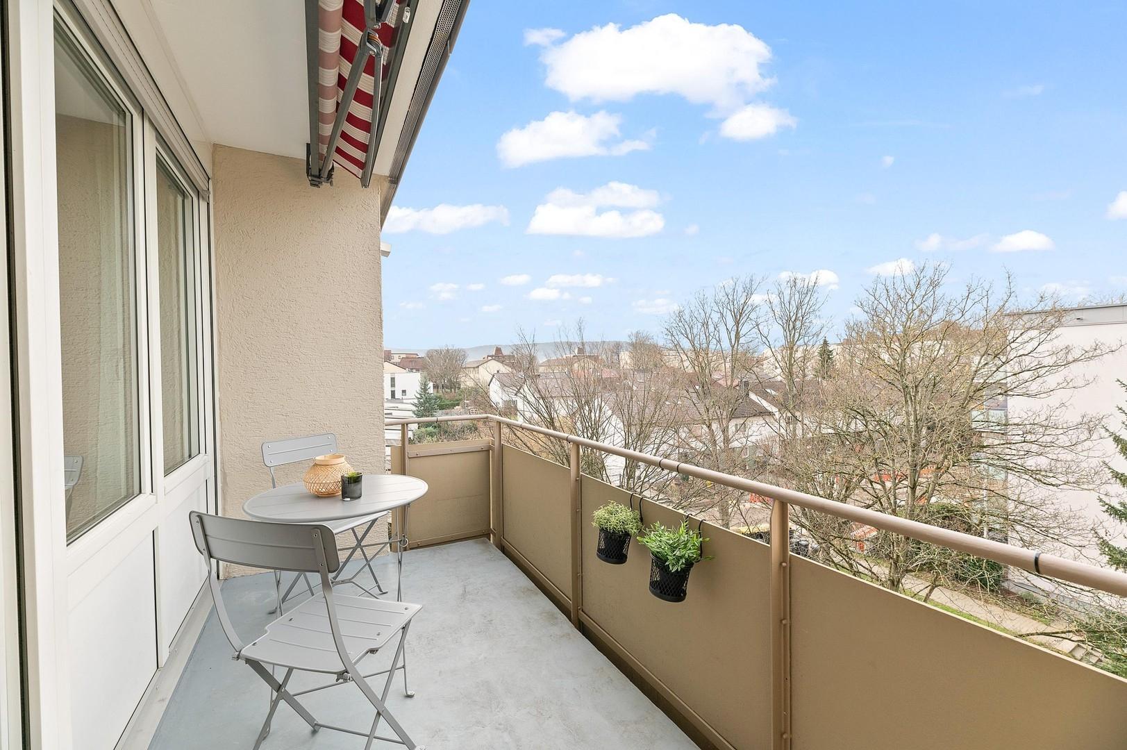 Eigener (Balkon)