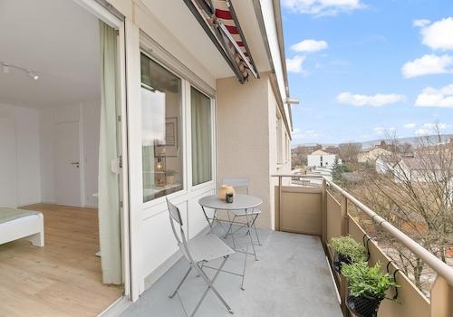 Eigener (Balkon)