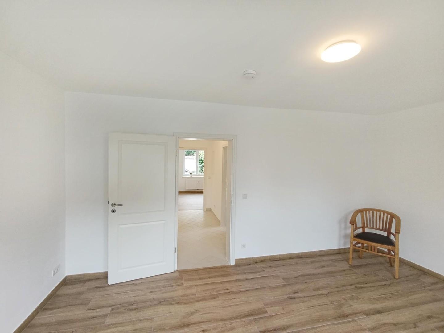 Wohnzimmer, Flurblick