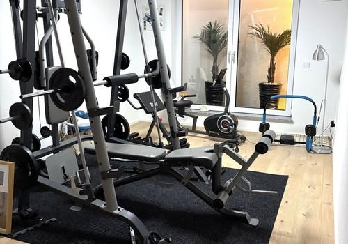 Fitnessraum im Hobbyraum im UG