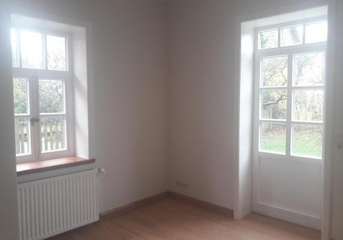 Zimmer EG mit Zugang zum Garte