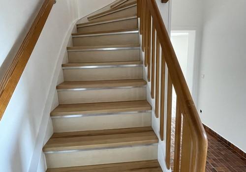 Treppe zum 1. Obergeschoß