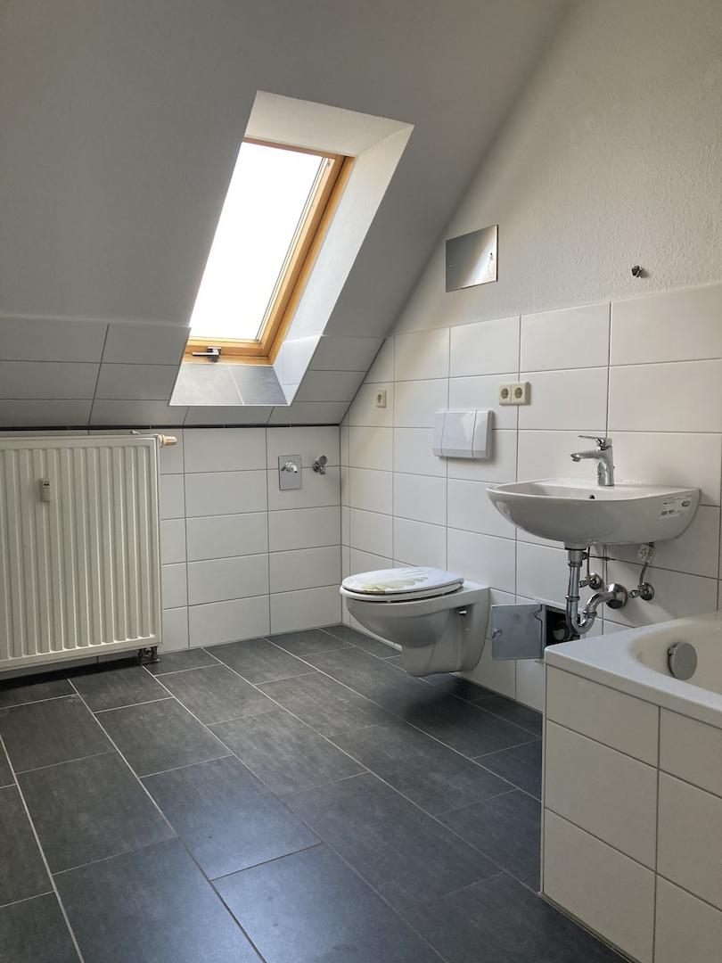 Bad mit Badewanne