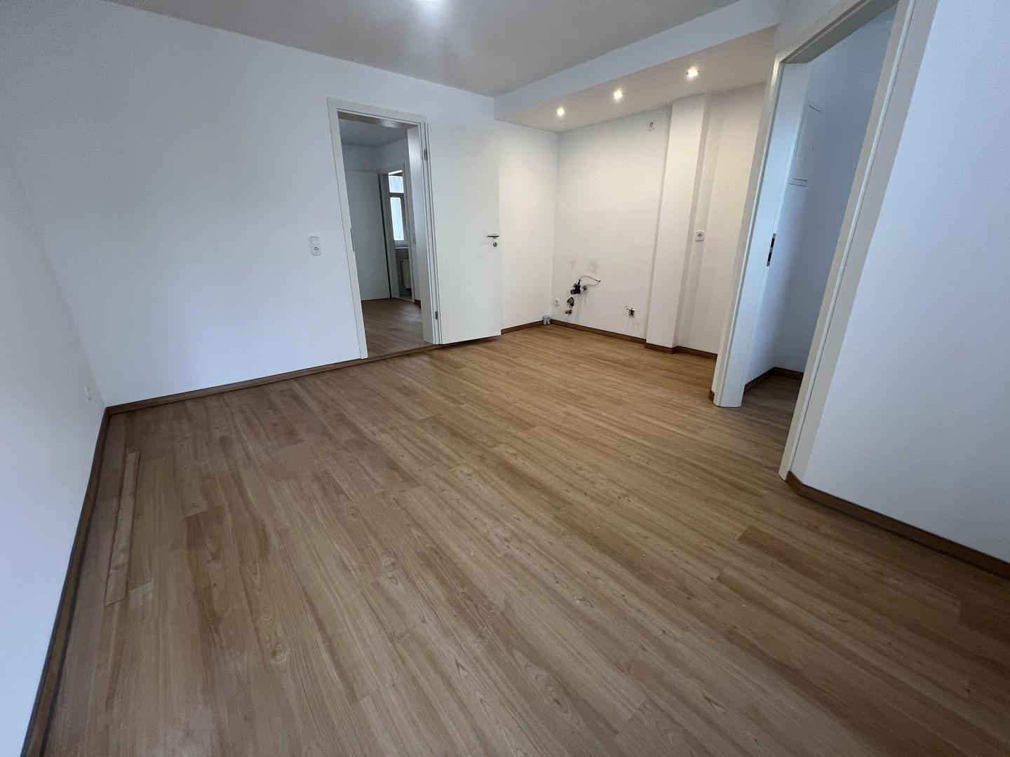 Wohnzimmer Bild 2
