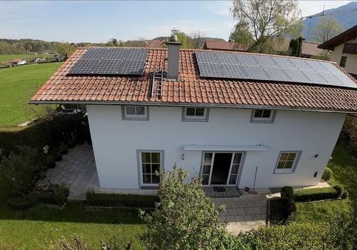 Terrasse Westen und PV Anlage