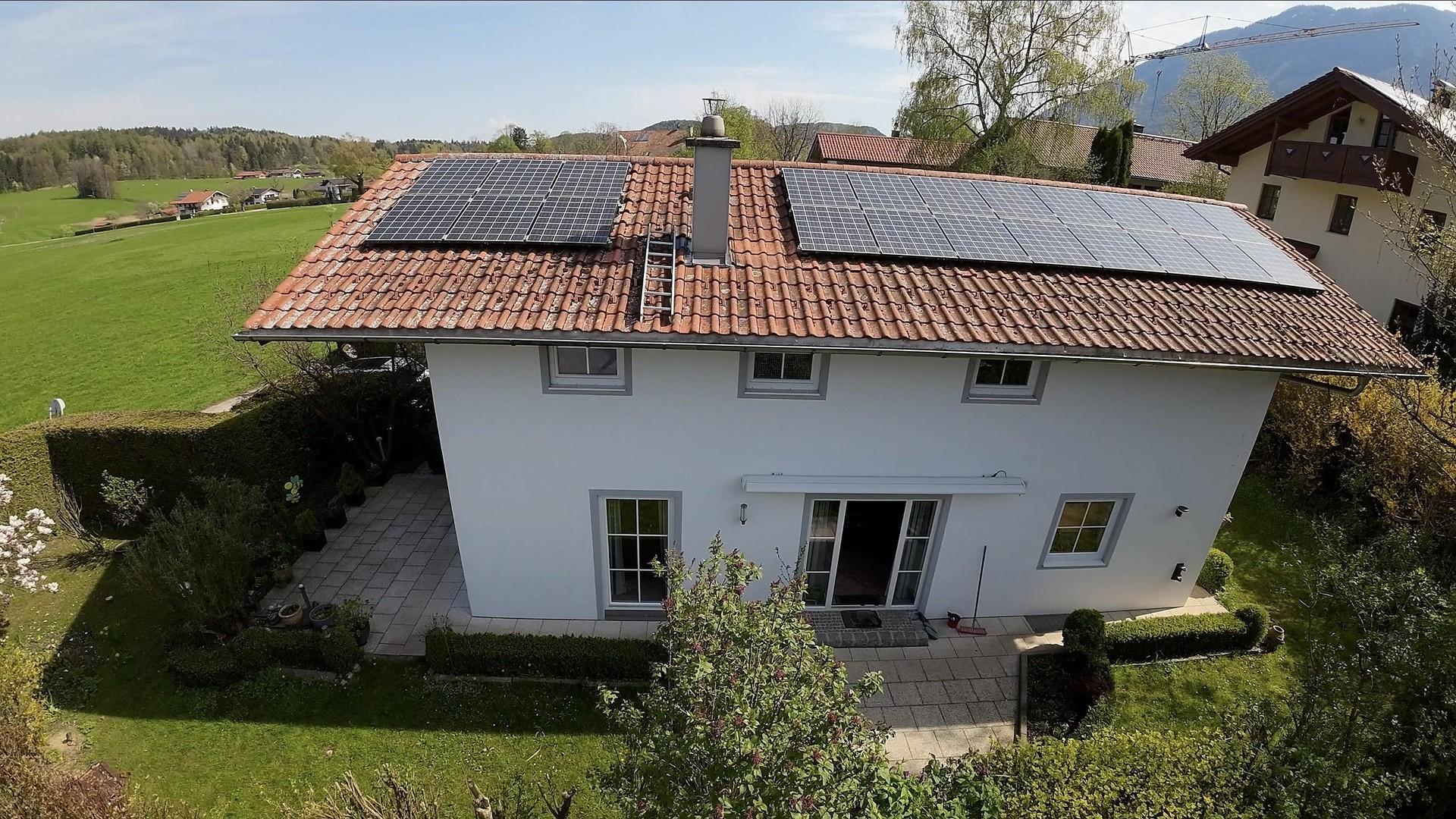 Terrasse Westen und PV Anlage