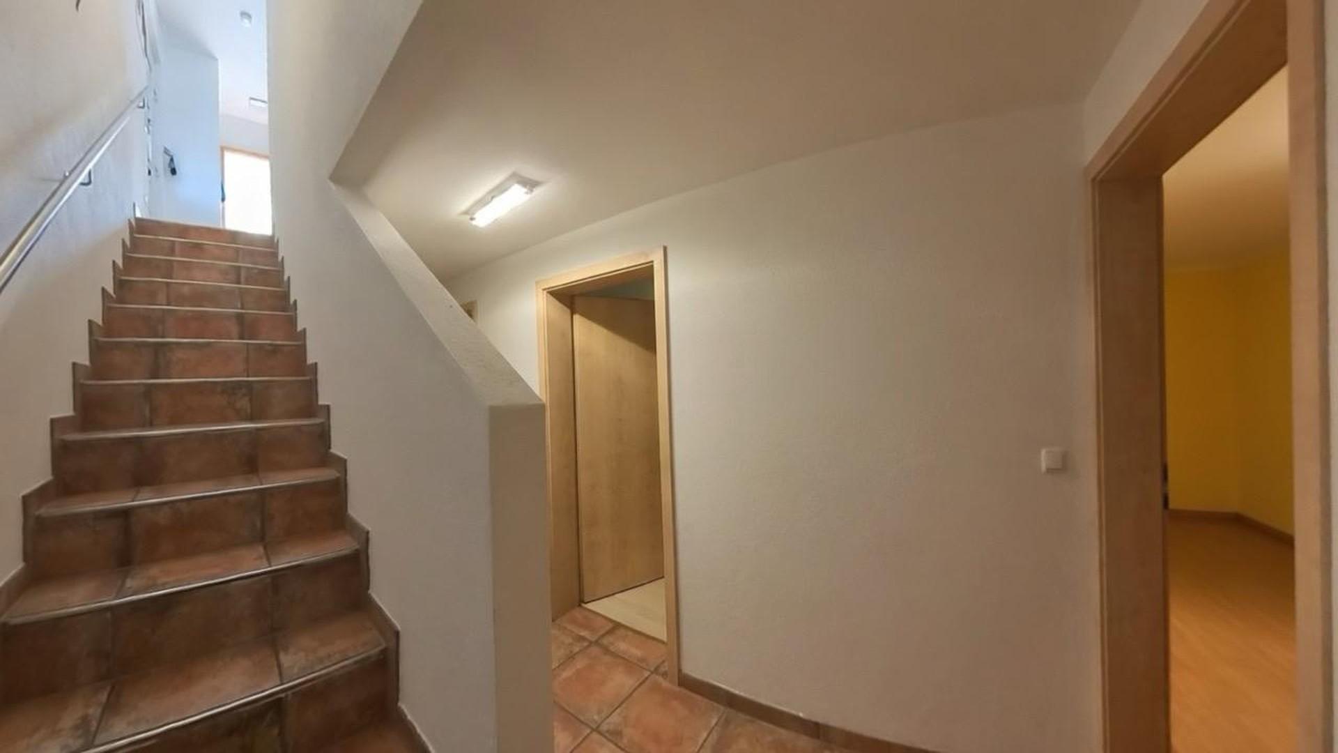 Treppe und Flur Keller
