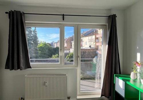 Wohnzimmer Richtung Balkon