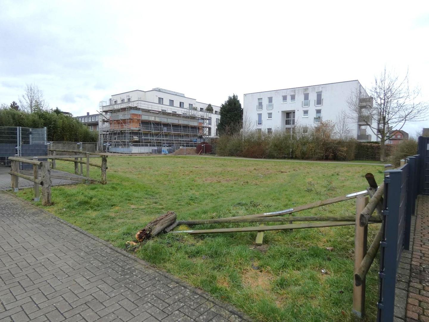 Grundstück