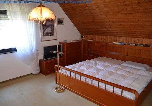 Elternschlafzimmer OG