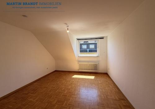 Schlafzimmer 2 mit Parkettboden