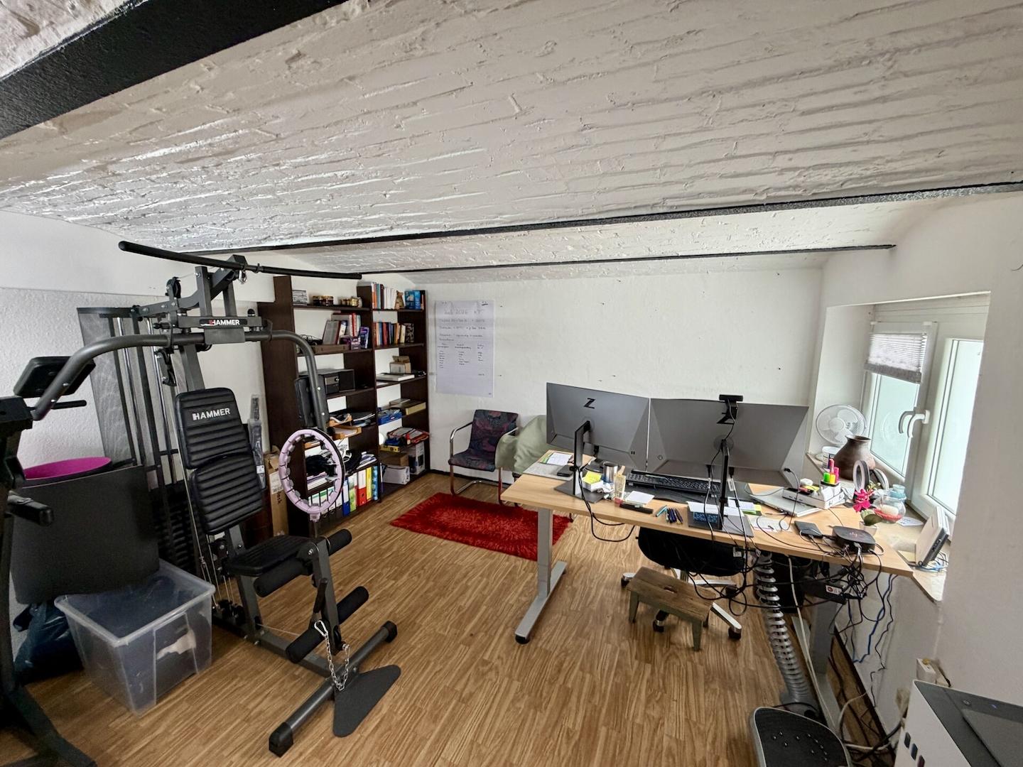 Büro Kellergeschoss