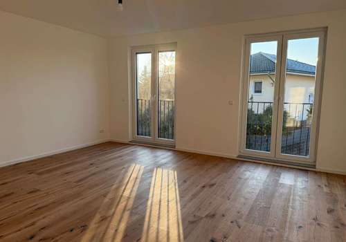 lichtdurchflutetes Schlafzimmer im 1.OG