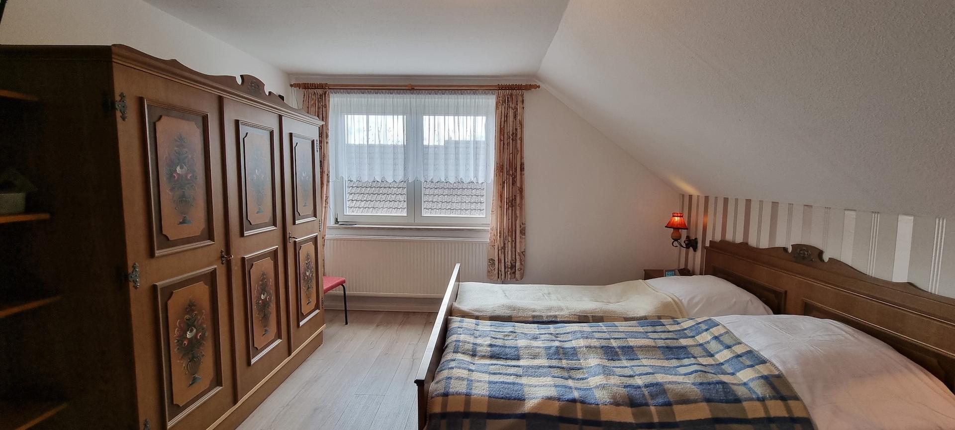 OG Schlafzimmer Wohnhaus