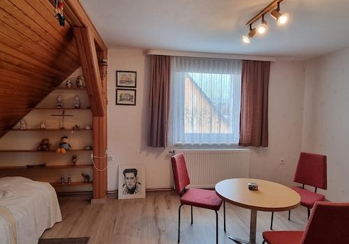 OG Zimmer 5 Wohnhaus