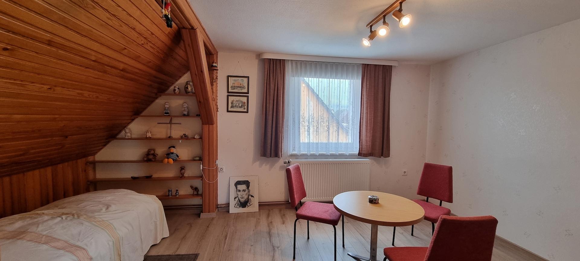 OG Zimmer 5 Wohnhaus