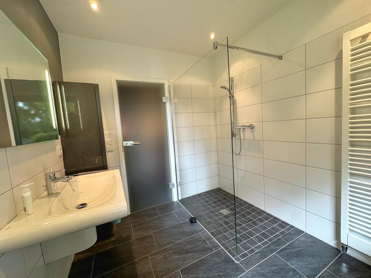 Badezimmer EG