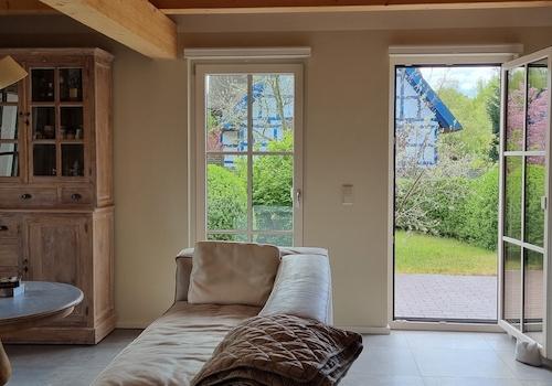 Wohnzimmer Seitenausgang