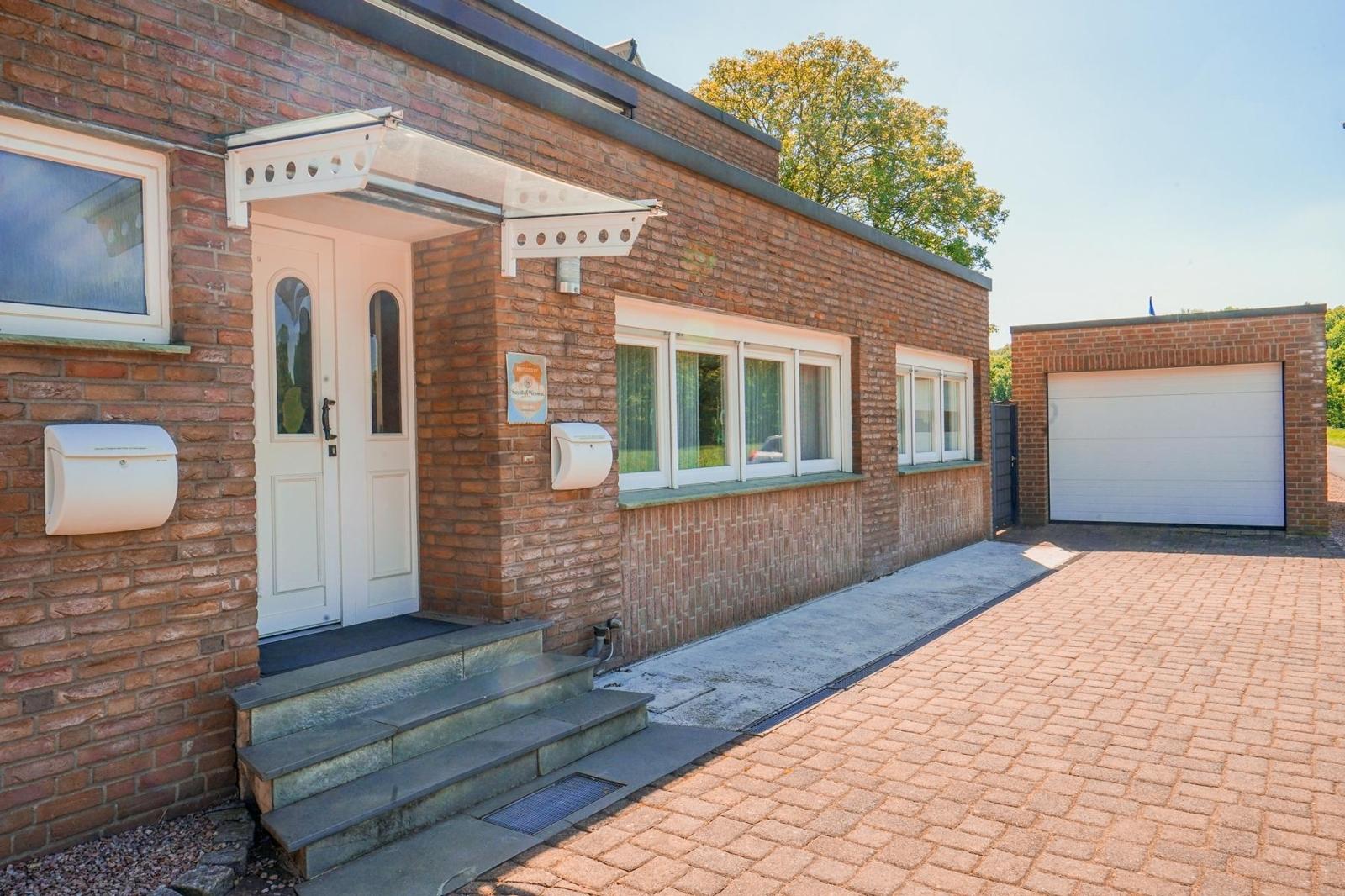 Blick zur 1. Garage 
