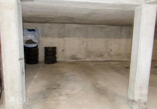 Tiefgaragen-Stellplatz inklusive
