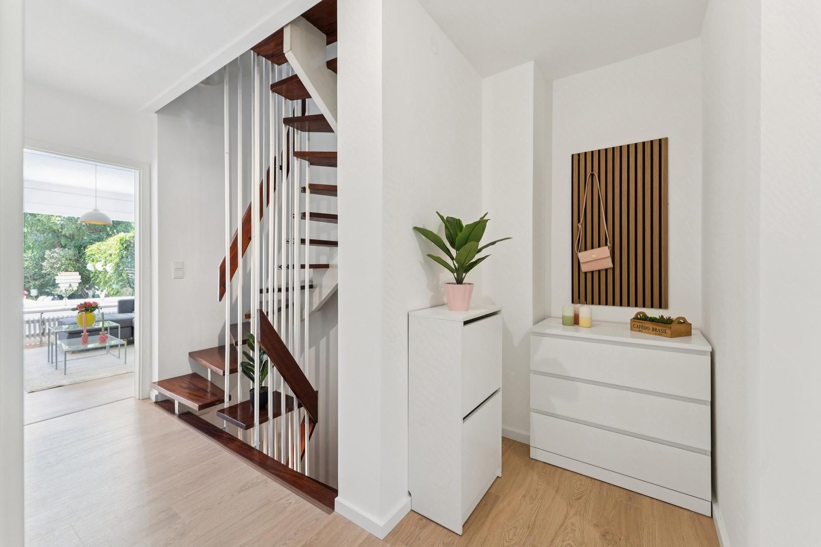 Flur EG mit Garderobe
