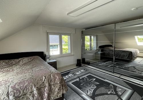 Schlafzimmer DG