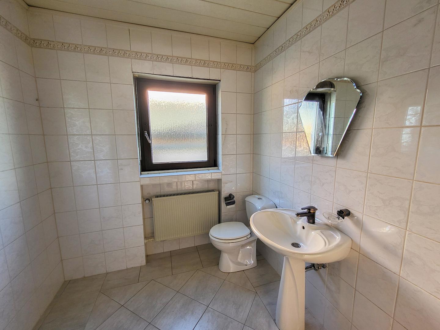 Gäste-WC EG