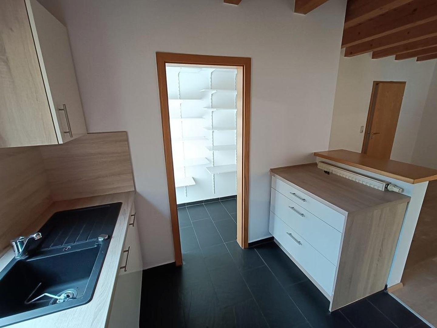 Küche und Speisekammer