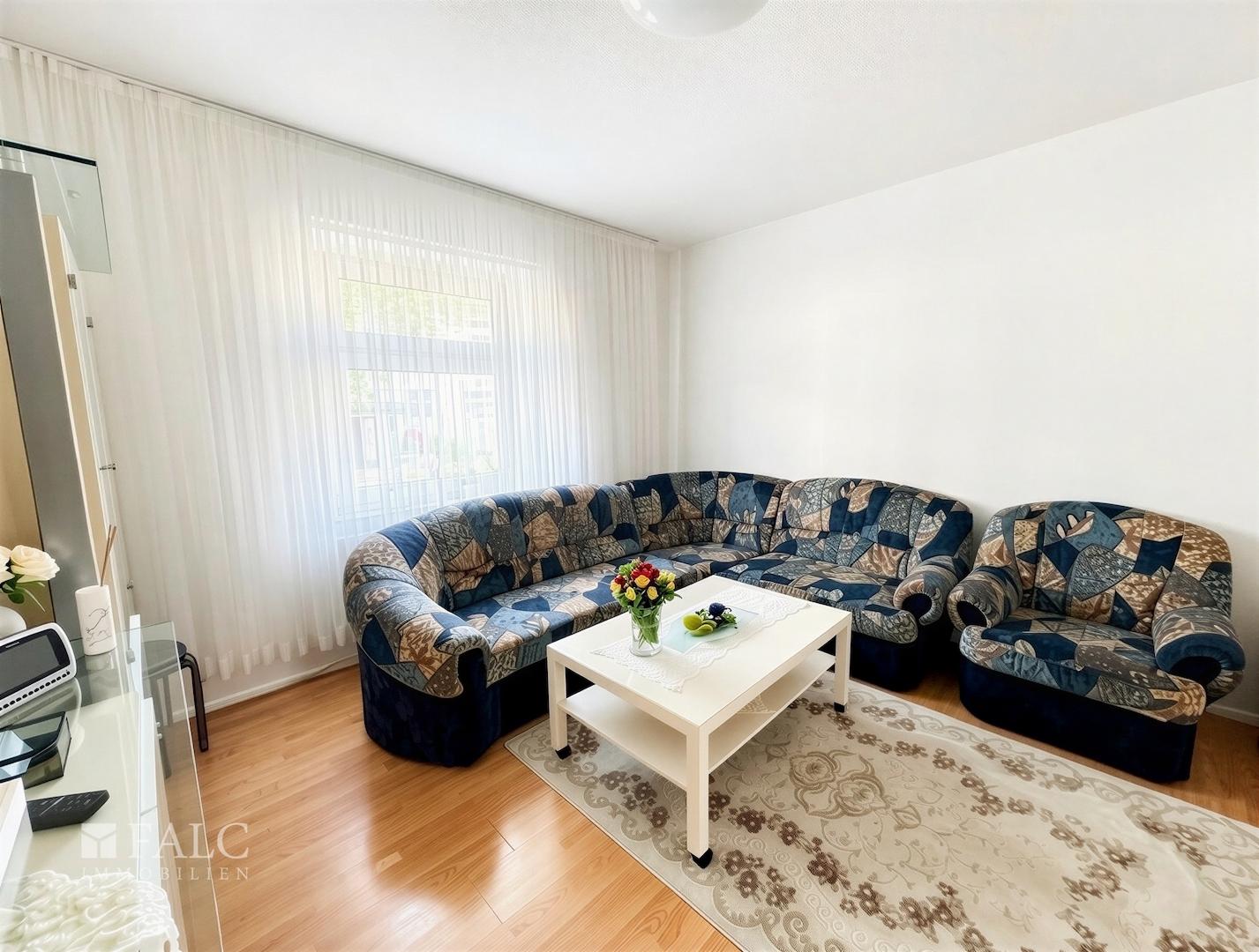 Wohnzimmer EG rechts 