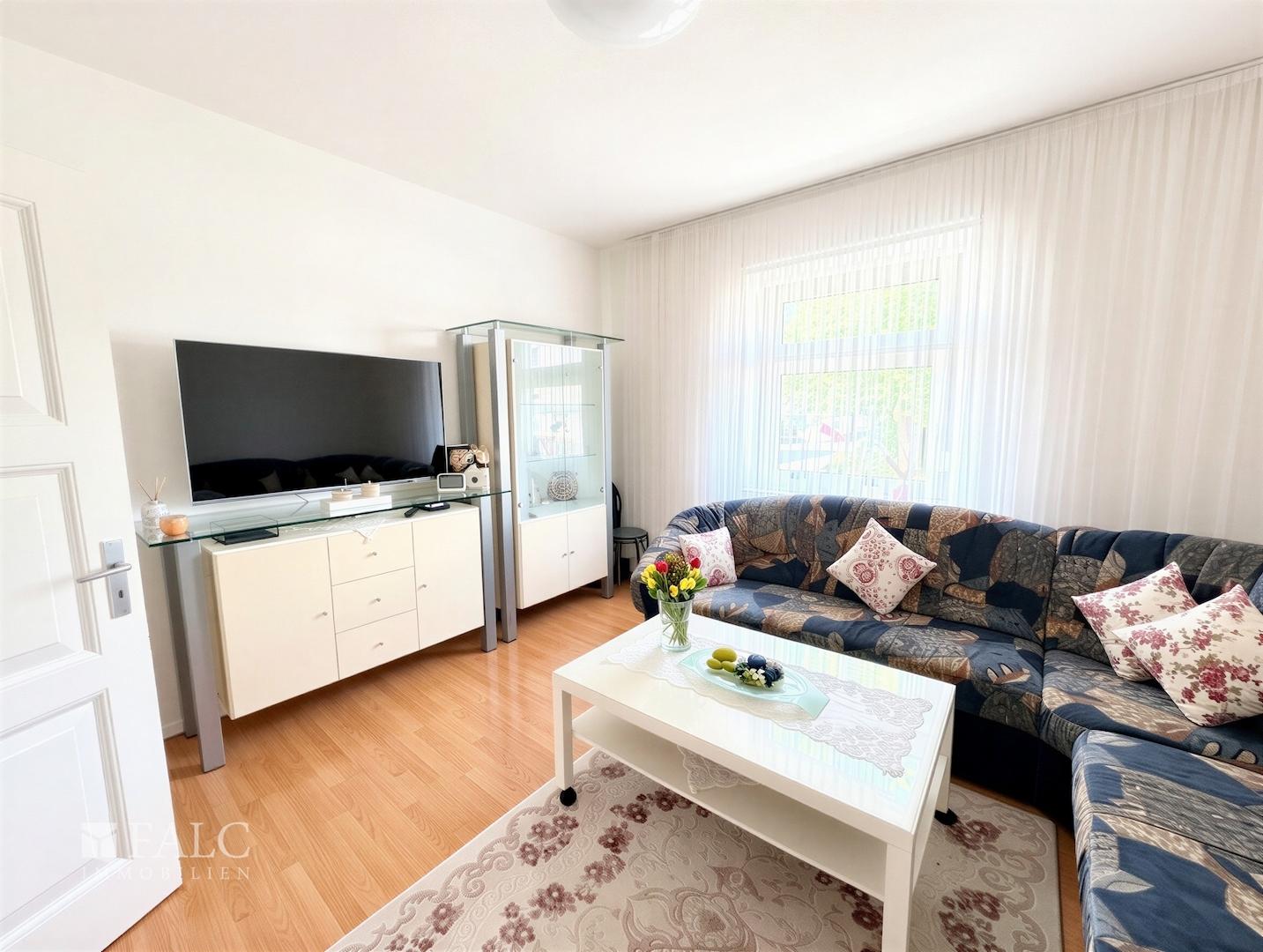 Wohnzimmer EG rechts 