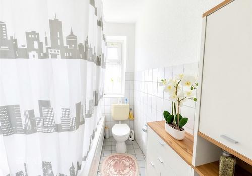Badezimmer EG rechts 