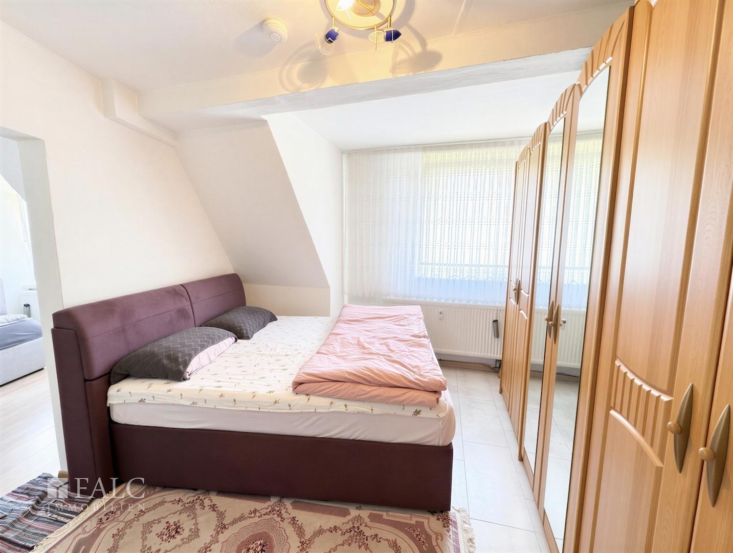 Schlafzimmer  DG rechts 