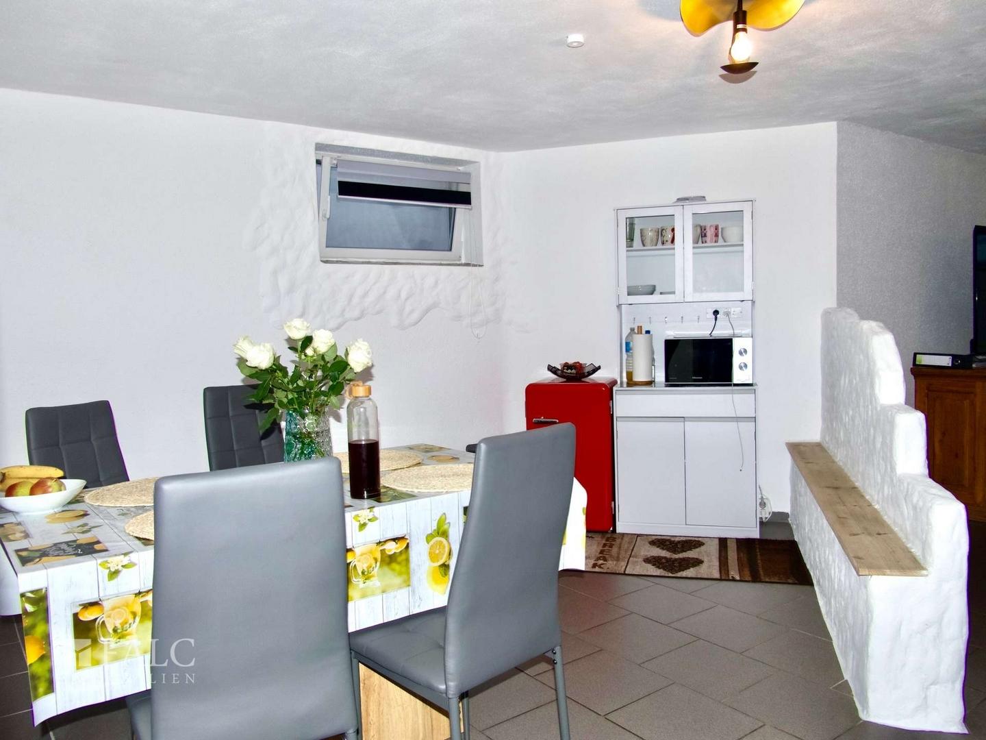 KG: Kitchenette/Essen 