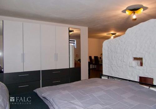 KG: Schlafen-Wohnen-Büro