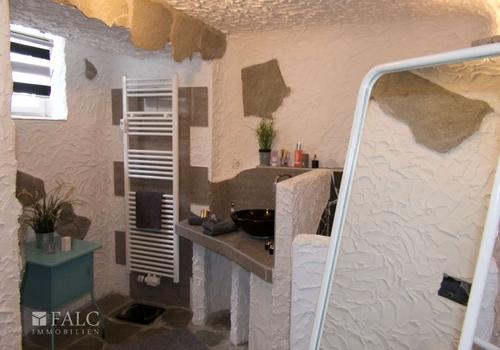 KG: Bad mit Fenster
