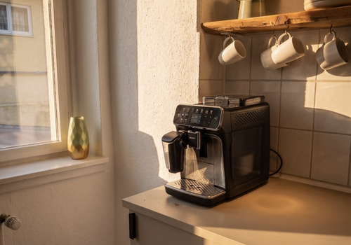 Küche mit Kaffeemaschine