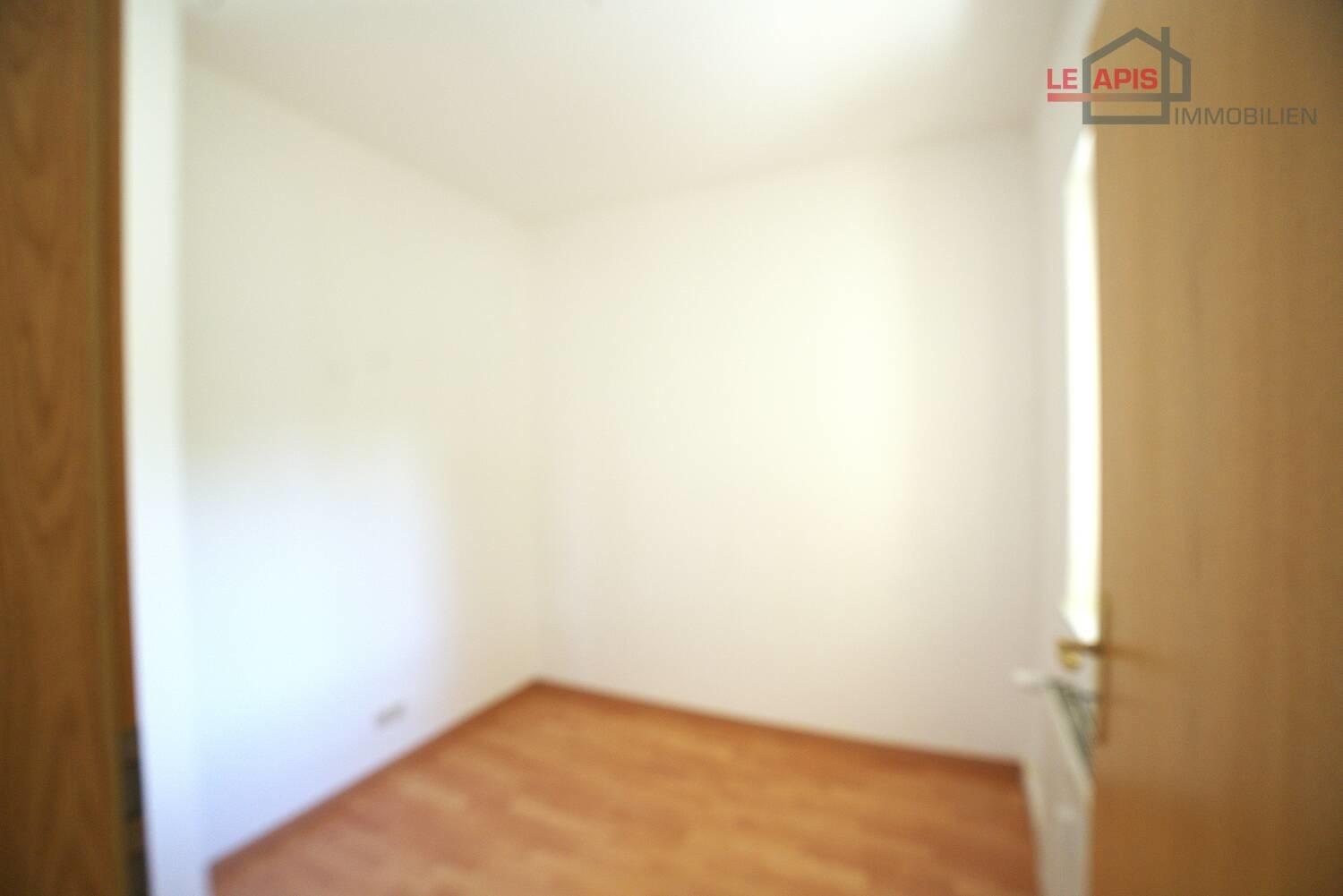 halbes Zimmer Bild 2