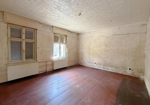 Zimmer 2, OG