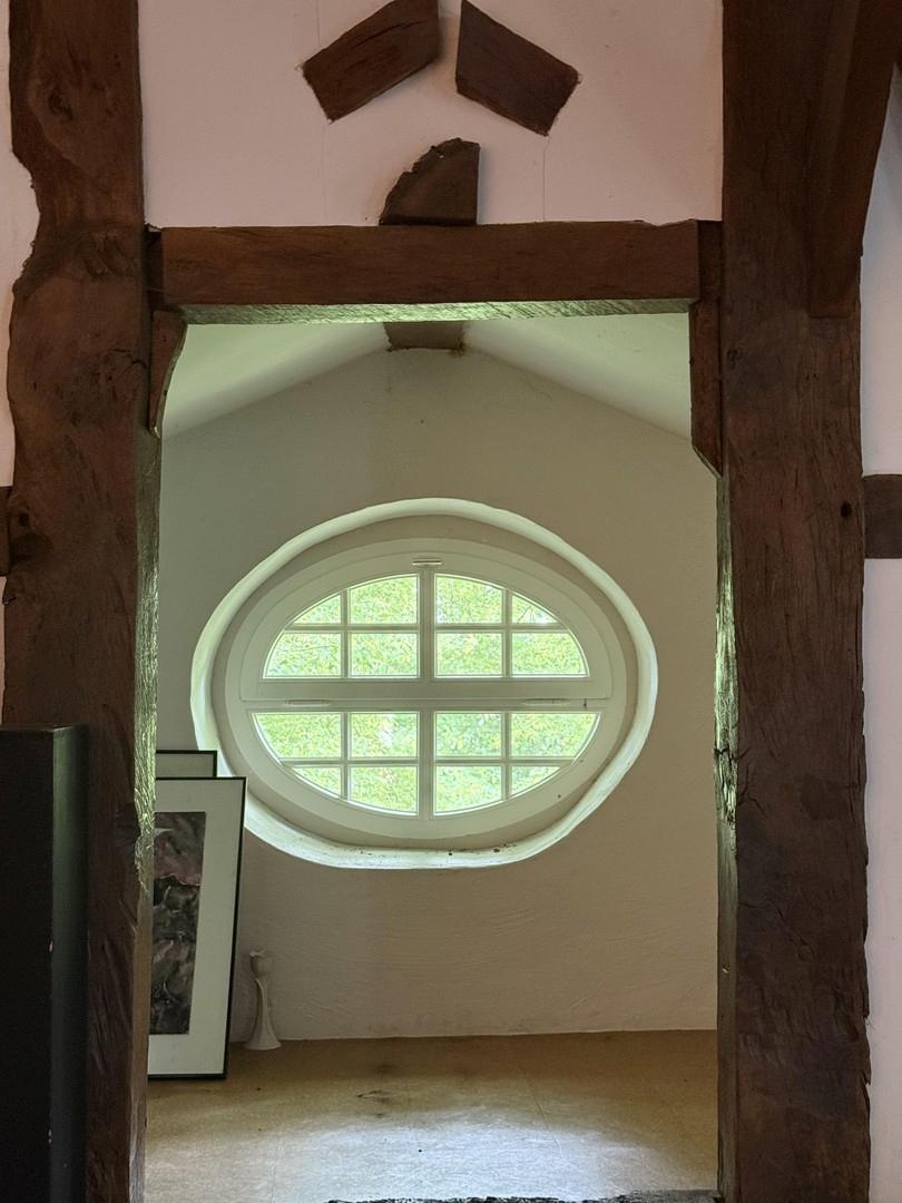 Ovales Fenster DG