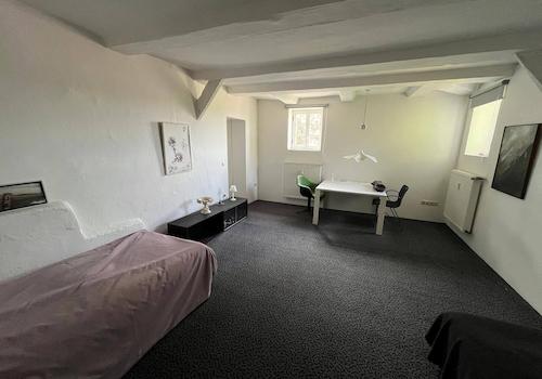 Schlafzimmer DG