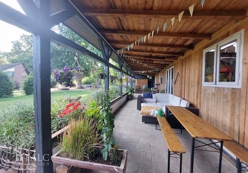 Terrasse vor dem Atelier