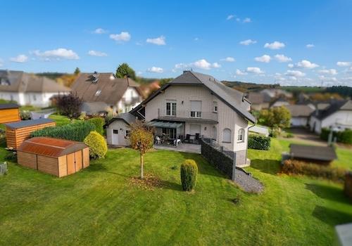 Rückansicht mit Garten