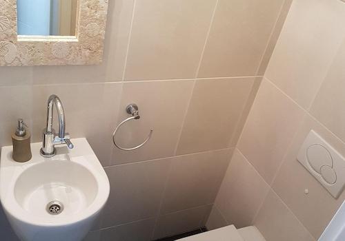 Gäste-WC. EG