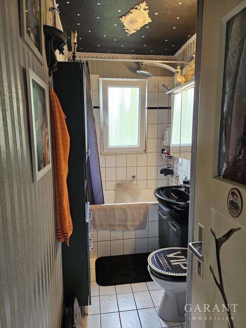 Badezimmer mit Wanne