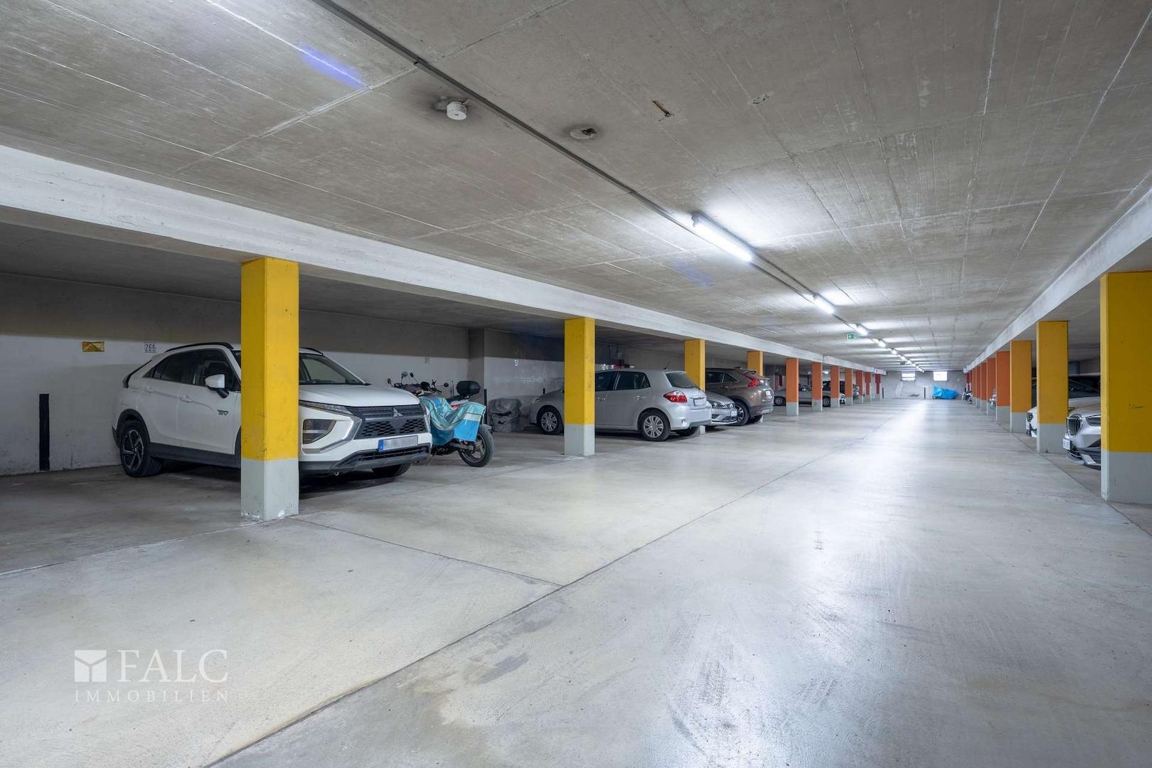 Tiefgarage mit Stellplatz