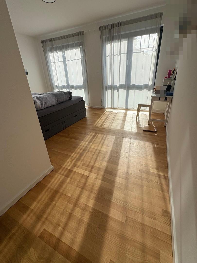 Schlafzimmer 1