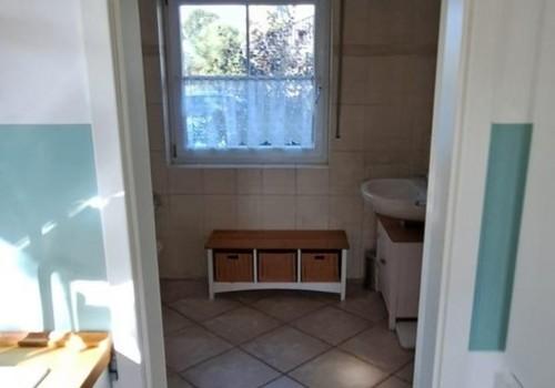 Badezimmerzugang  unten 
