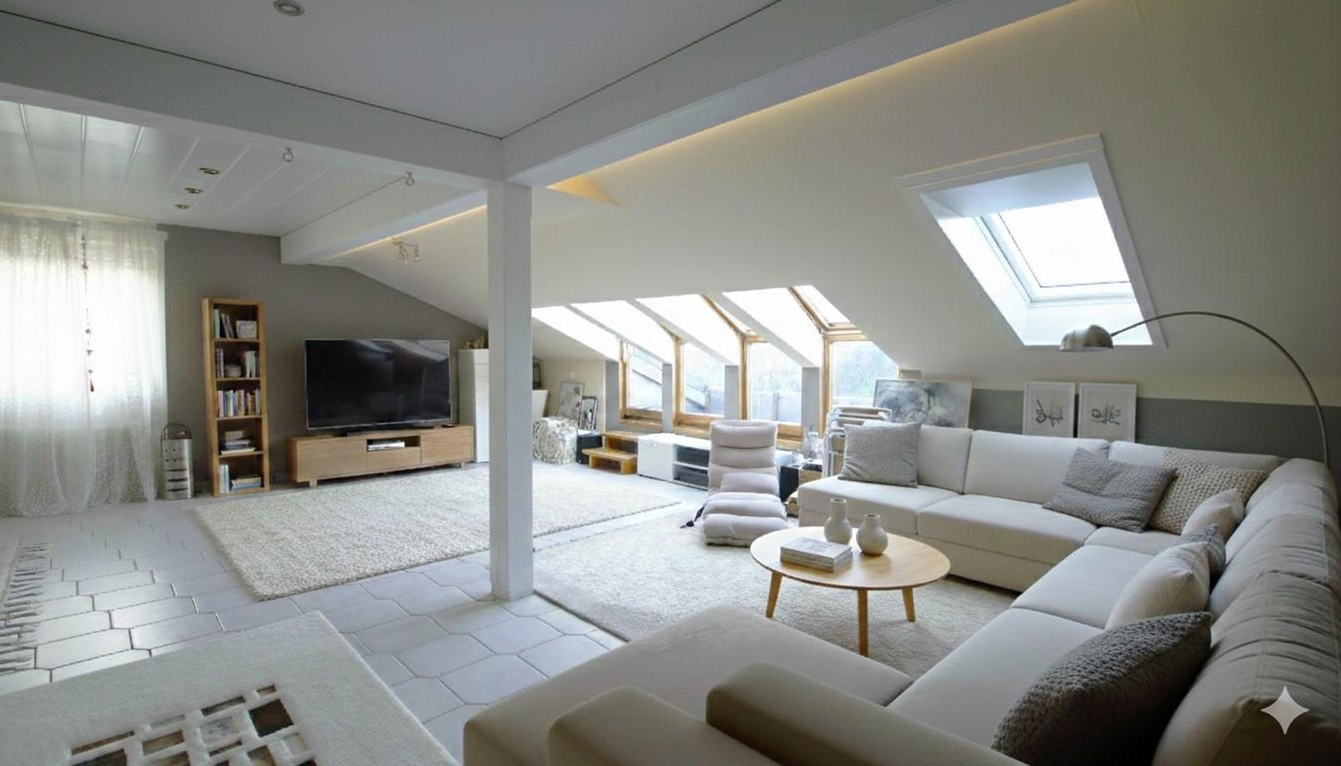Wohnzimmer mit Dachbalkon