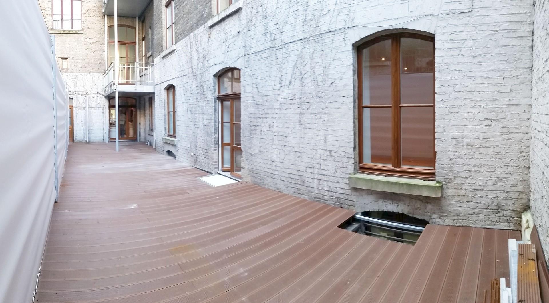 58m² Terrasse im Innenhof